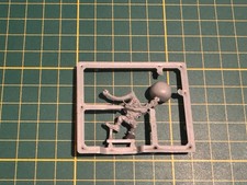 Warhammer Fantasy 4. Edition Night Goblin Fanatic Plastic New on Sprue OOP