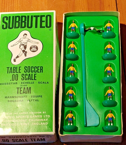 Vintage subbuteo table - subbuteo,