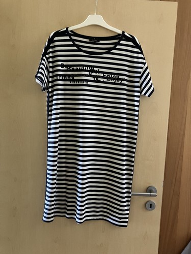 Dunkelblauweißes mit