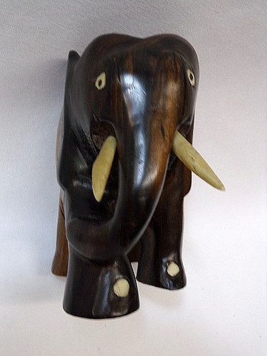 Elefant holz sehr massiv - sehr,