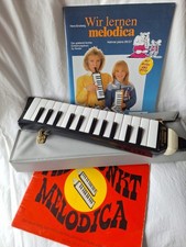 Melodica von Hohner  Piano 26  anzubieten  , mit 2 Lernhefte und Melodica Koffer