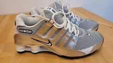 Nike Shox NZ EU 44 / US 10 in silber/weiß Lackoptik neu