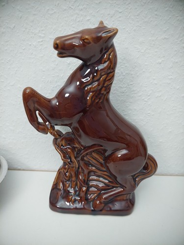 Steigendes pferd keramik - pferd,