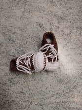 Babyschuhe-Babyturnschuhe-Babychucks-gehäkelt-gestrickt-weiß/braun NEU