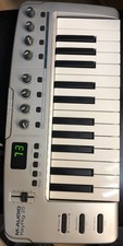 M-Audio USB MIDI Keyboard Controller O2 