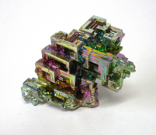 Wismut kristall stufe - +++, --
