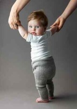 handgestrickte Baby Shorts