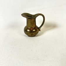 Antike Messingkanne mit