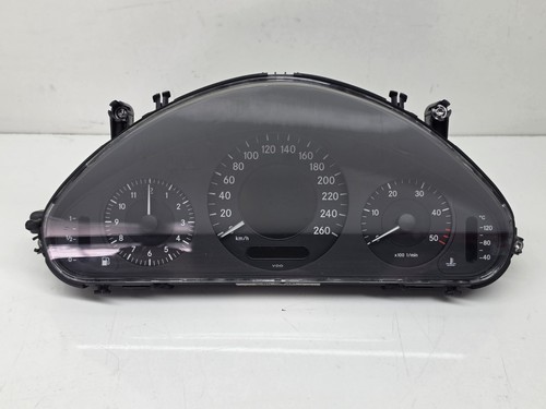 Mercedes benz w211 - e, tacho