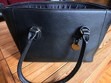 handtasche damen mit kleiner Umhängetasche schwarz