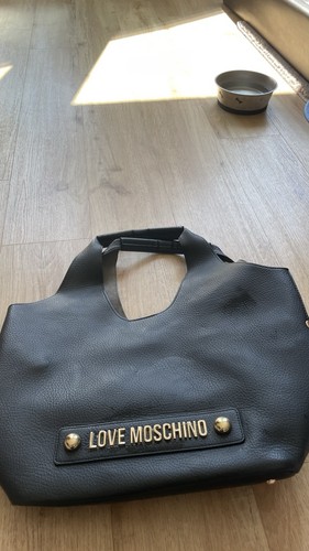 Elegante love moschino - love,