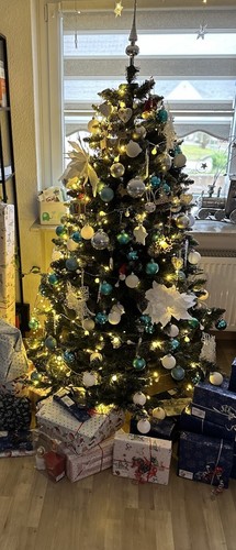 Künstlicher weihnachtsbaum - künstlicher,