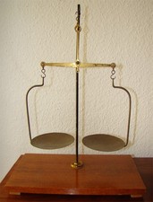 25❚ antike Waage, Apothekerwaage, von ca. 1920-30