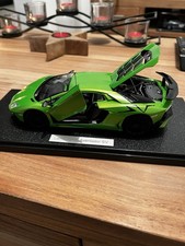 Tolles detailliertes Modell Vom Lamborghini Aventador SV - 1:24 - fertig gebaut