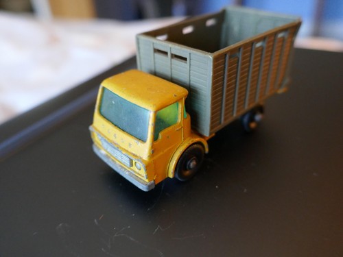 Matchbox cattle truck - 37,