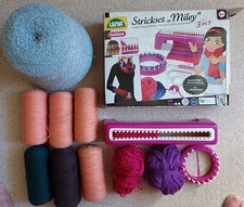 LENA Strickset Miley 3in1 – große KonenGarn Spule 1,3 kg Nm 30/2 & 9 Wollspulen