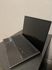Asus Zenbook UX562FD Laptop / I5-8265U / 16GB RAM / 512GB SSD / 2TB HDD / 15.6
