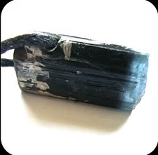 TURMALIN Kristall Anhänger mit blauer INDIGOLITH Spitze, gebohrt, 2.2cm 16 Karat