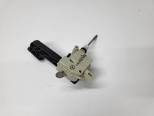 Mercedes W203 - Stellmotor Tankklappe Tankdeckel 2038201997 (31)