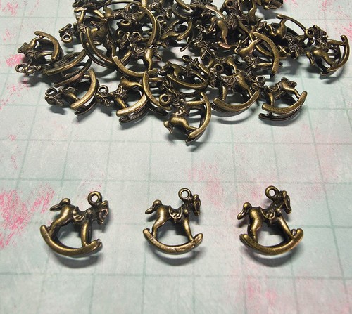 Charms schaukelpferd massiv - charms, 3d