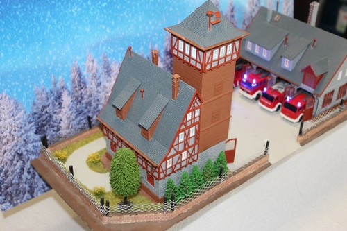Fertige feuerwehrstation - h0,