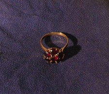 Edelsteinring GOLD 333 - mit rotem Granatstein, Ringgröße 60, Gewicht 3,42 Gramm
