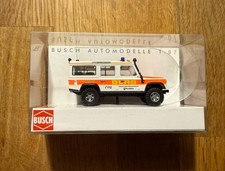 Top: Busch 50313 Land Rover