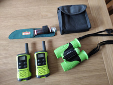 Walkie-Talkie Set Motorola T41 TLKR + Fernglas + Schnitzmesser