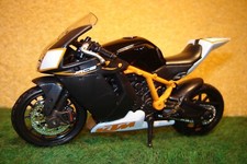 1:18 KTM 1190 RC 8 R Schwarz 2011 BURAGO 02060