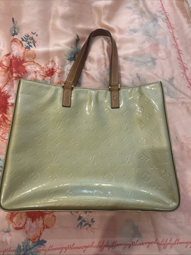 Louis vuitton vernis - louis, monogram