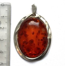 Großer Bernstein Anhänger