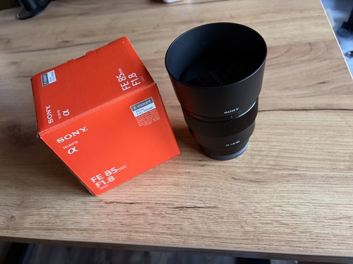 Sony 85mm 8 sel85f18 - f1.8,