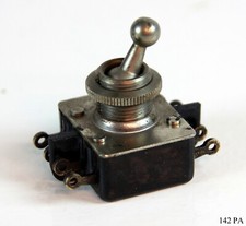 Bakelit  Schalter 3A 250V LAZ