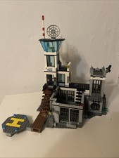 LEGO Polizeiquartier auf der Gefängnisinsel - 60130 City (60130)