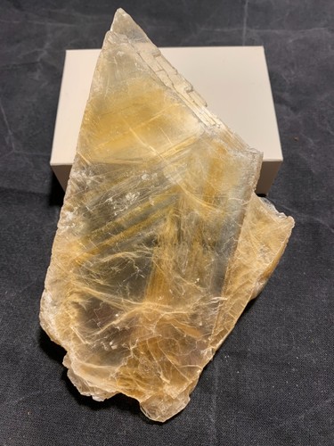 Topas magnesit quarz pomba - topas,, magnesit,