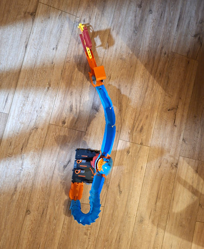 Hot wheels track builder - hot,