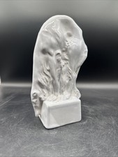 Antiker Porzellan Windhund auf Podest - G.12