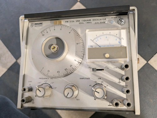 Philips 5126 sine square - philips,