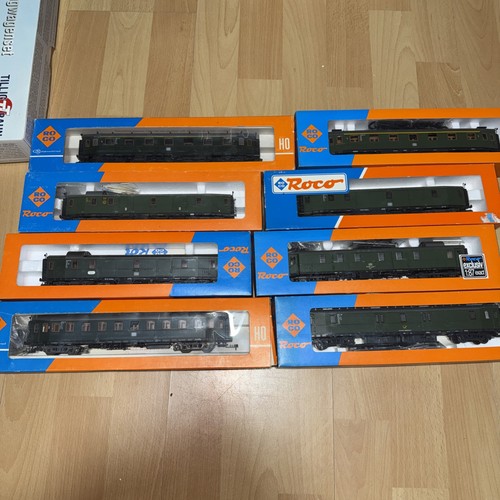 Roco personenwagen - 8x,
