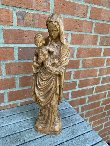 Holzskulptur madonna mit kind - madonna,