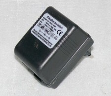 Adaptor NF12VDC-0500 230V 50Hz