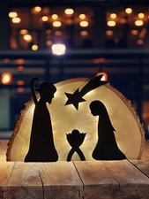 Krippe, Beleuchtetes Krippenbild , Hl. Familie, Baumscheibe