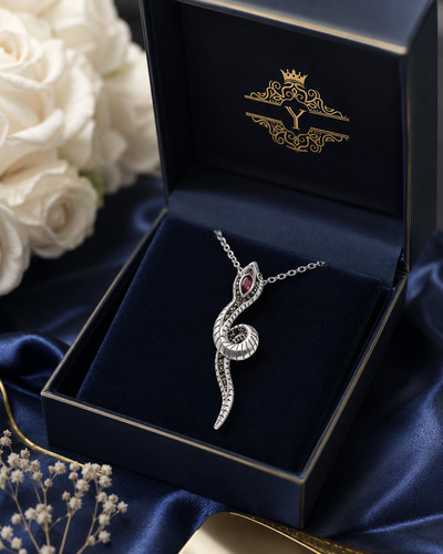 Elegantes collier mit - elegantes,