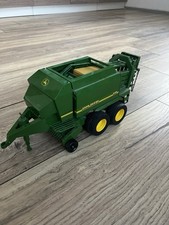 Bruder John Deere Strohballenpresse