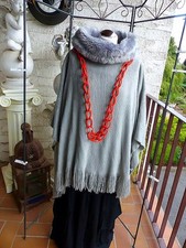 5553 Poncho Grau ONE SIZE Fransen Kunstpelz Kragen