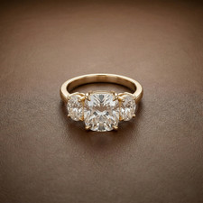 2Ct Kissen Schnitt Moissanit