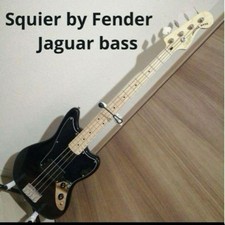 Squier by Fender Jaguar E-Bass