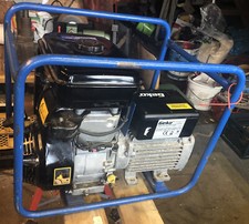 Geko Stromerzeuger / Notstromaggregat 2,3 KVA  2500 E-A/HH Honda Benzin Motor
