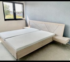 Bett vom Hersteller Anrei - 200x200cm - mit festen Nachttischen - Eiche 