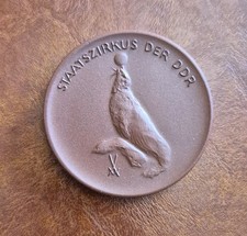 Meissner Steinzeug Medaille ~ Staatszirkus der DDR ~ Paul Busch ~ 1850 - 1927